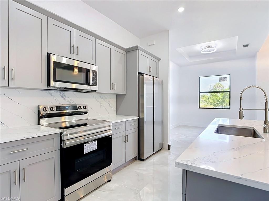 105 Ruby AVE N photo 10