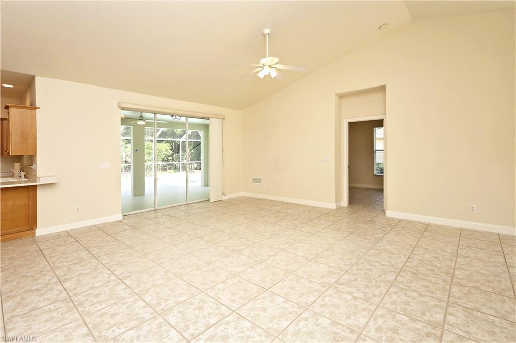 32 Heritage WAY photo 12