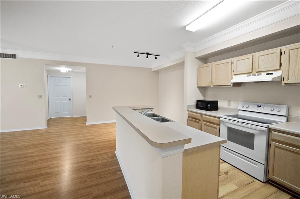 11510 Villa Grand 403