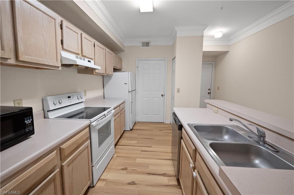 11510 Villa Grand 403 photo 8