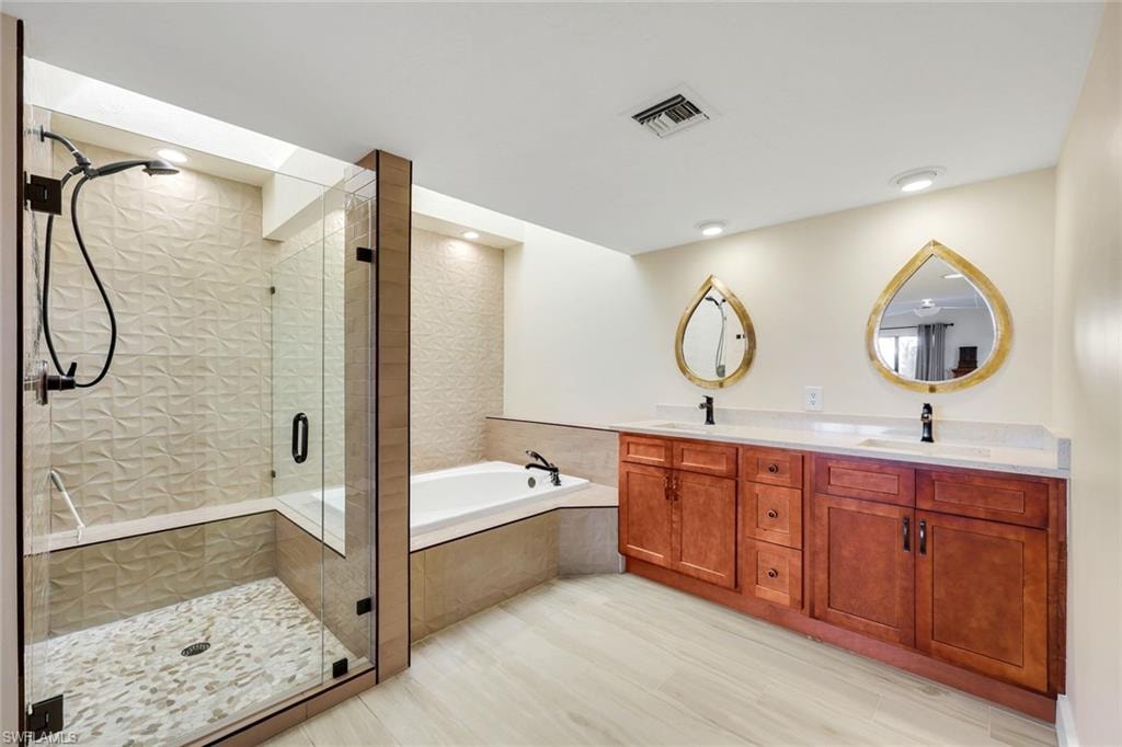529 Bay Villas LN photo 13