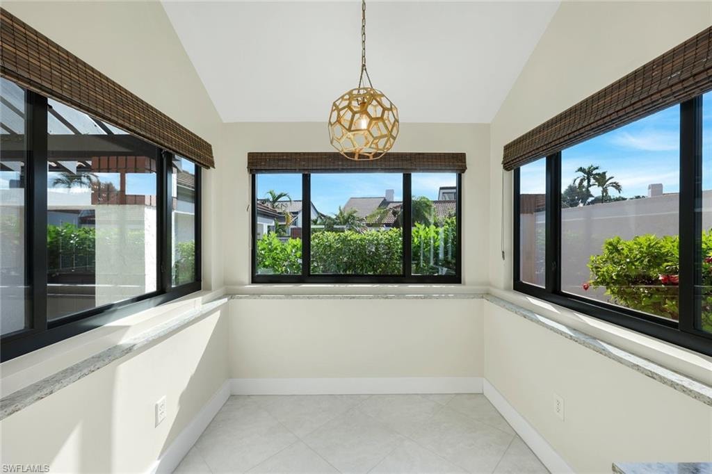 529 Bay Villas LN photo 9