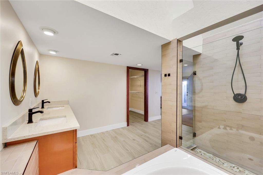 529 Bay Villas LN photo 15