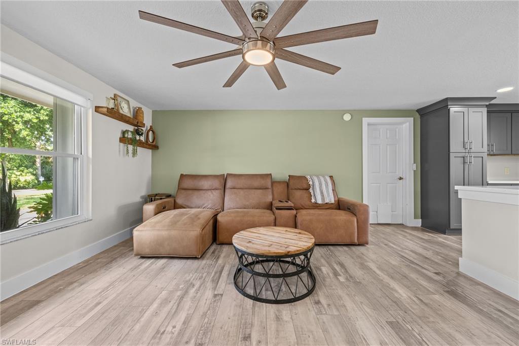 1223 Biltmore DR photo 9