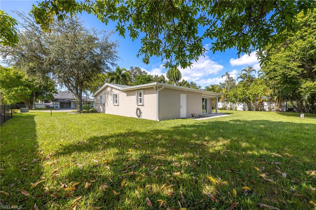 1223 Biltmore DR photo 39