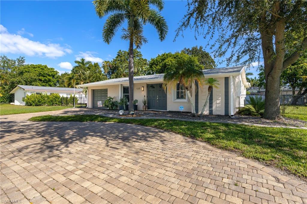 1223 Biltmore DR