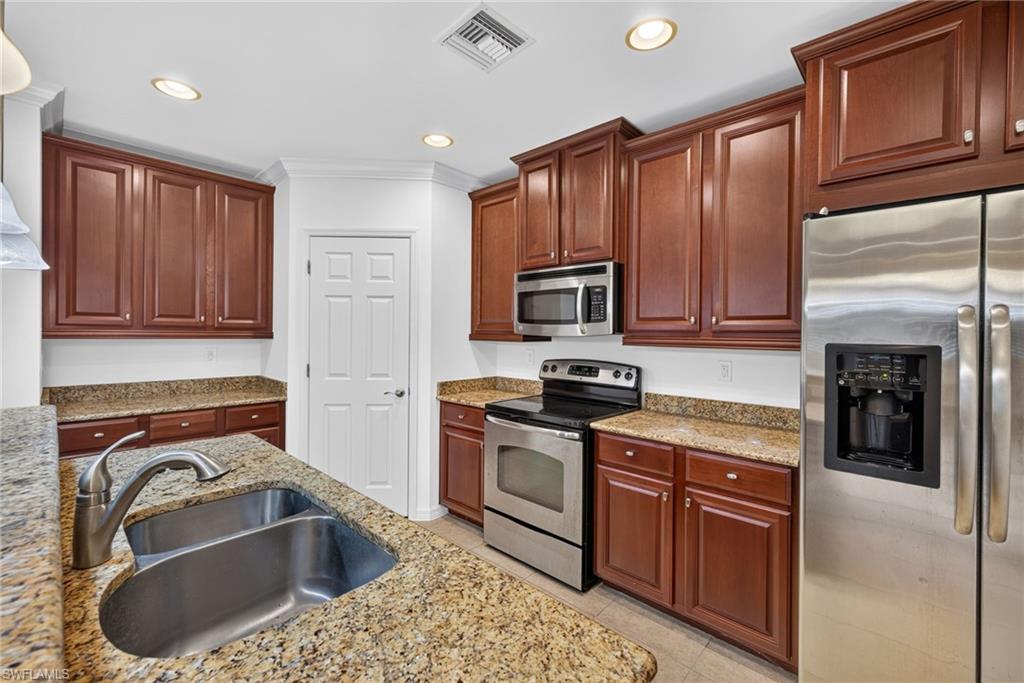 23421 Alamanda DR 101 photo 14