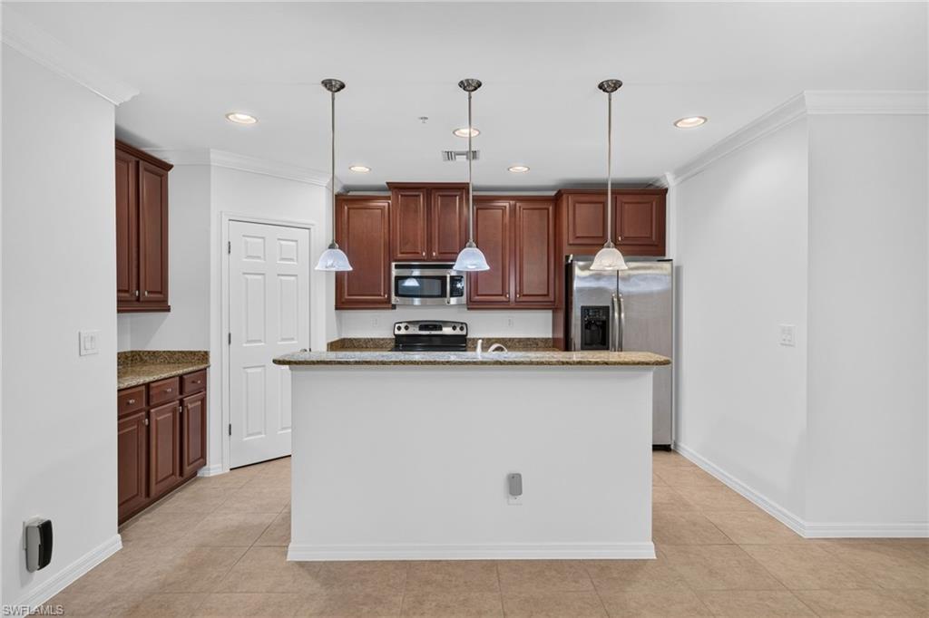 23421 Alamanda DR 101 photo 11