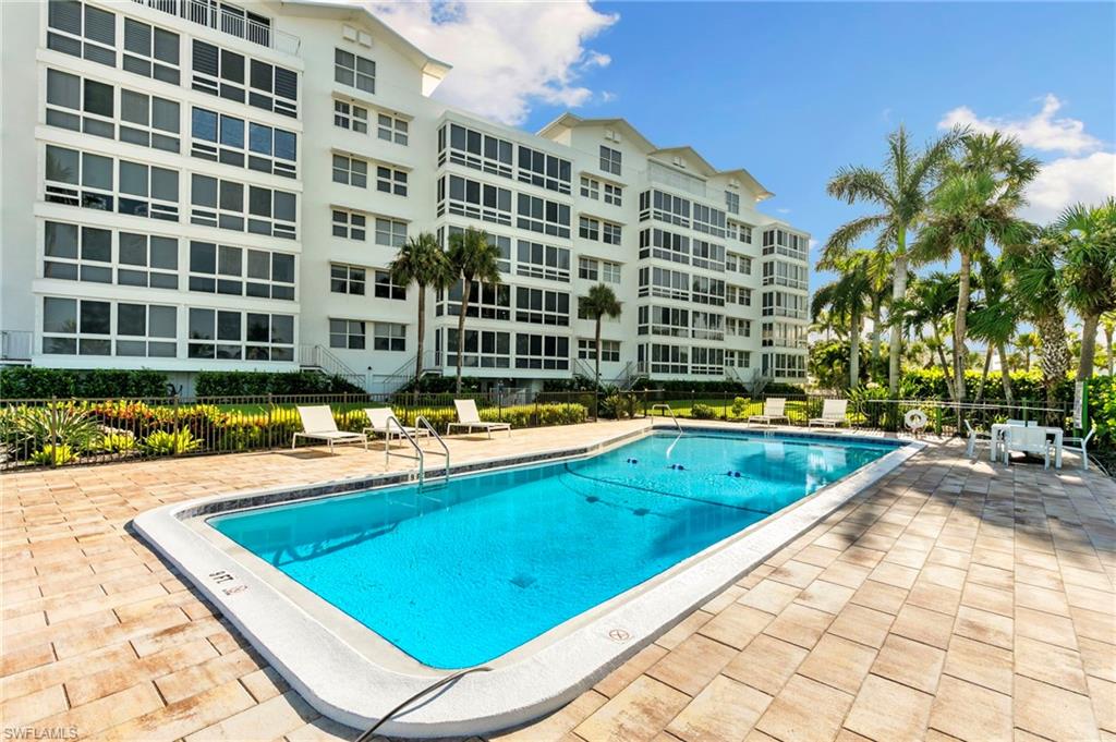 2121 Gulf Shore BLVD N 203 photo 28