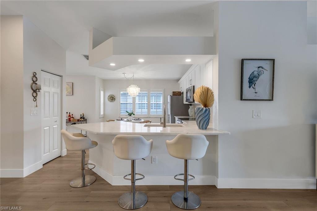 Kitchen/Bar Seating