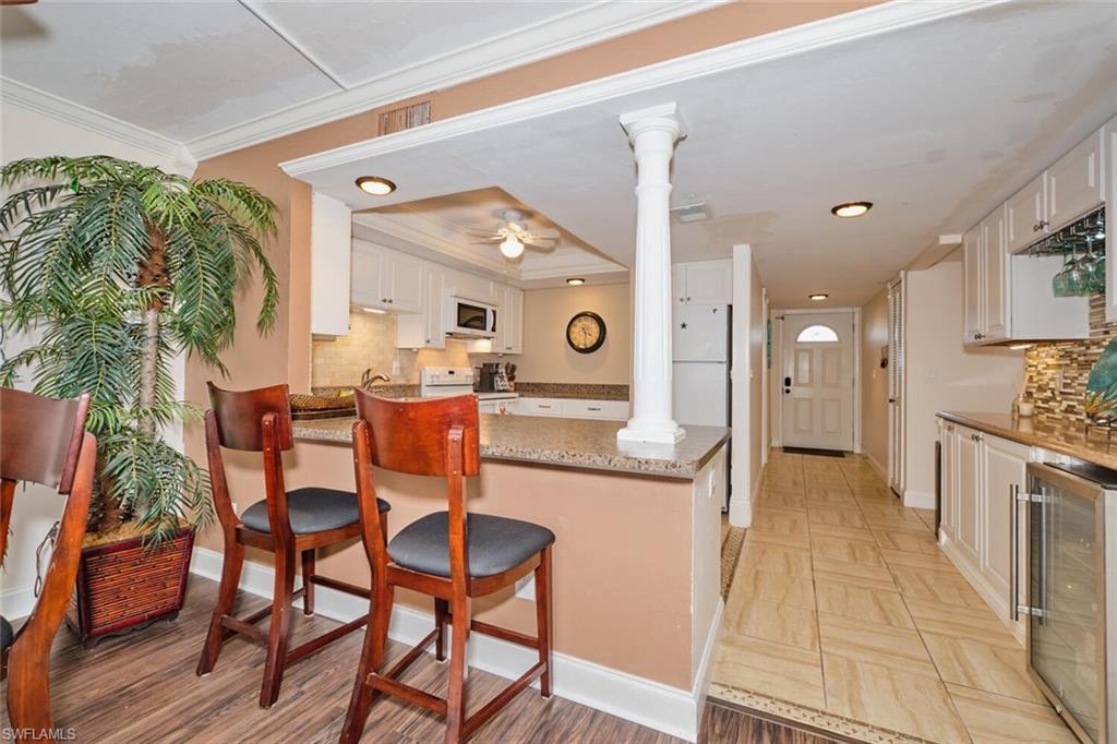 island  showing past furniture, unit will have similar type for rental