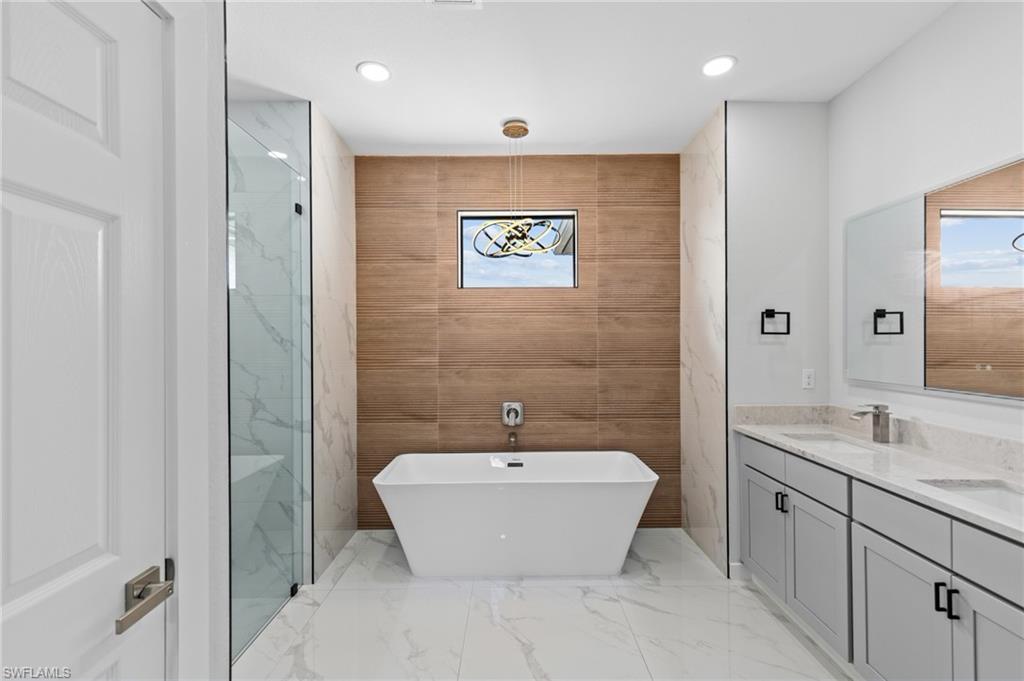 3921 NW 40th LN photo 17