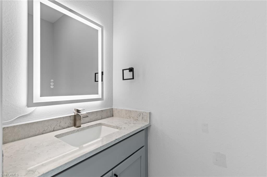 3921 NW 40th LN photo 12