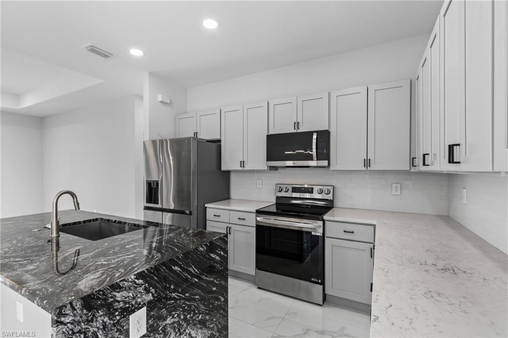 3921 NW 40th LN photo 7
