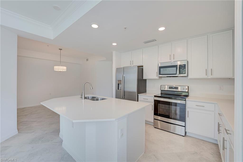 6046 National BLVD 411 photo 9