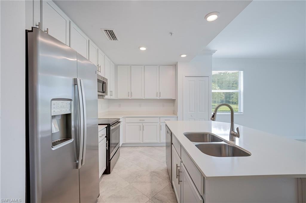 6046 National BLVD 411 photo 10