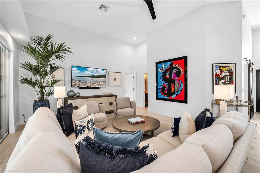 1276 Treasure CT