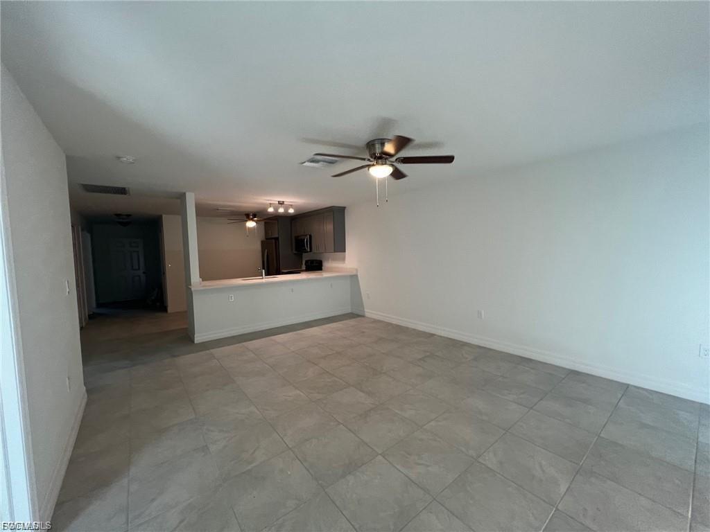 6064 Laurelwood DR photo 10