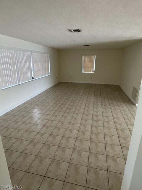 961 Scott DR photo 22
