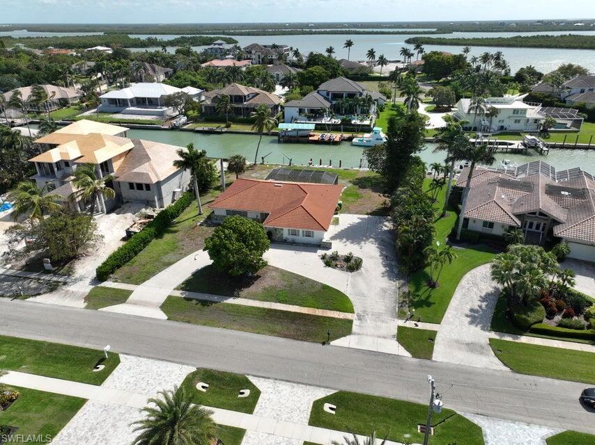 961 Scott DR