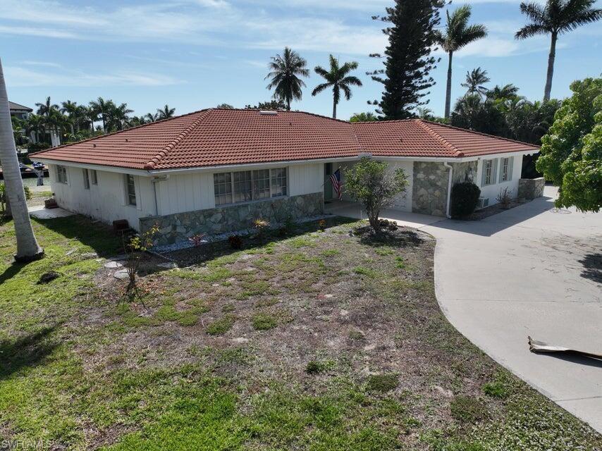 961 Scott DR photo 10