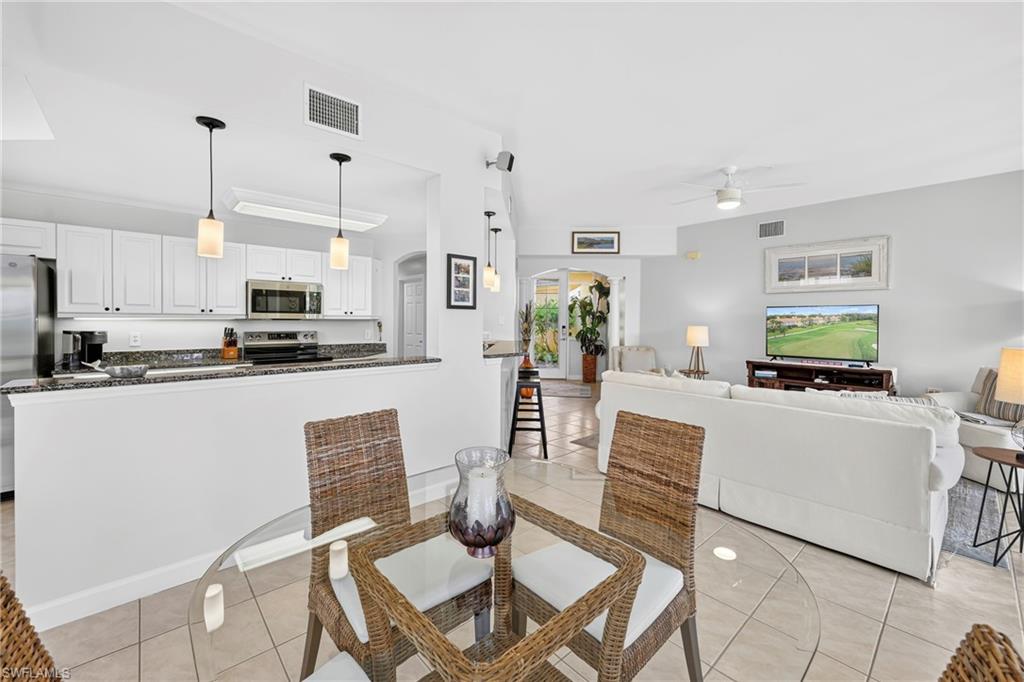 20231 Burnside PL 403 photo 10