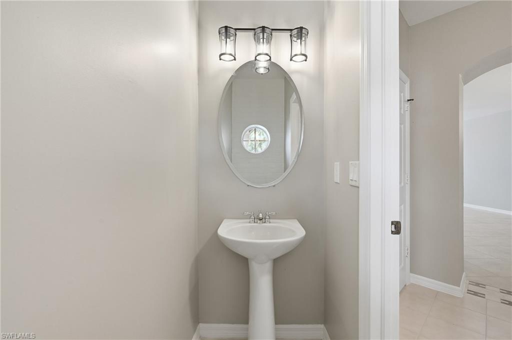 9829 Roundstone CIR photo 36