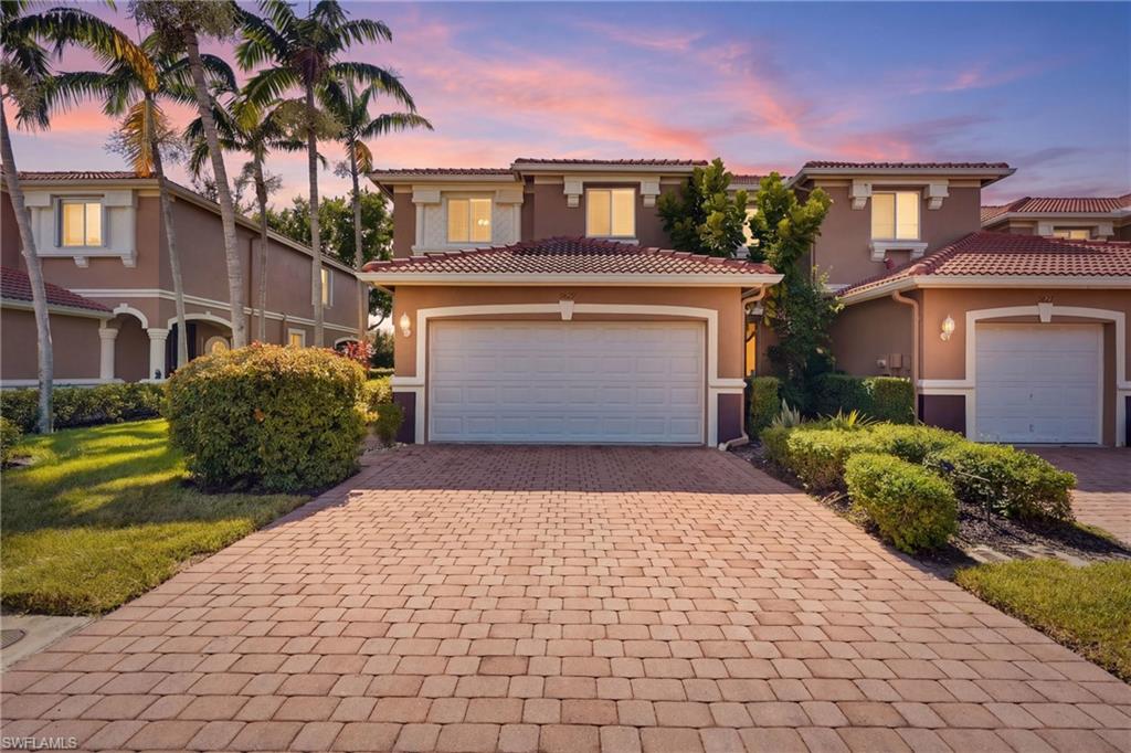 9829 Roundstone CIR