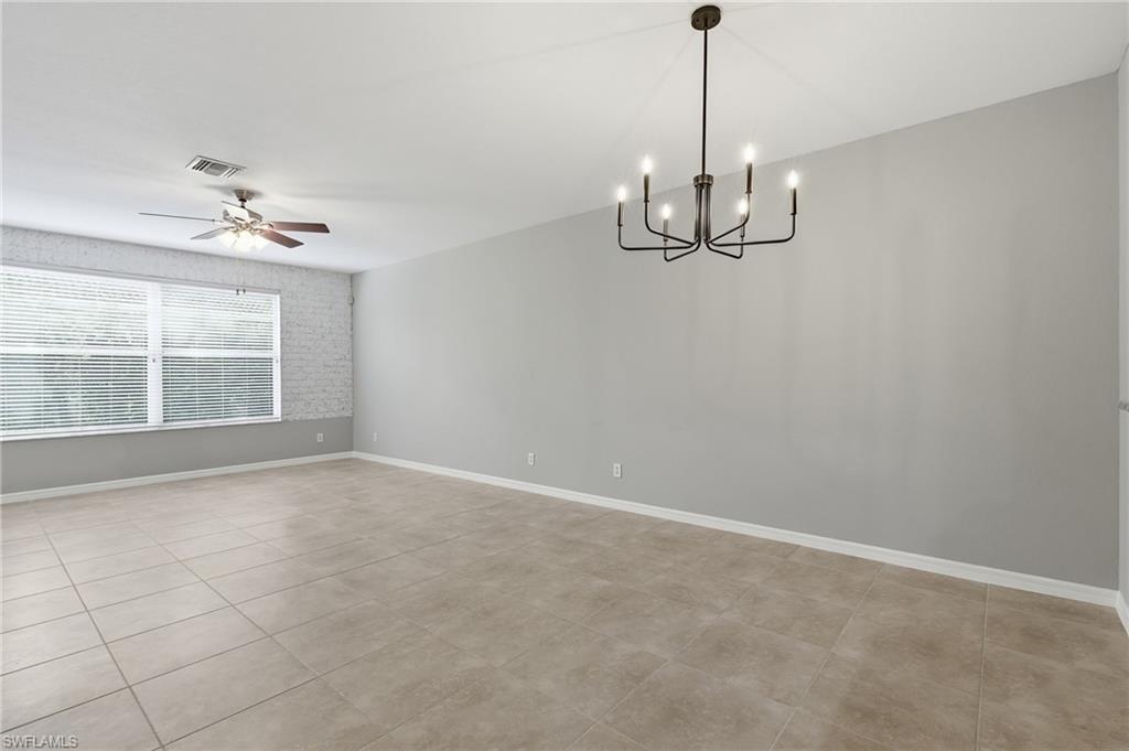 9829 Roundstone CIR photo 10
