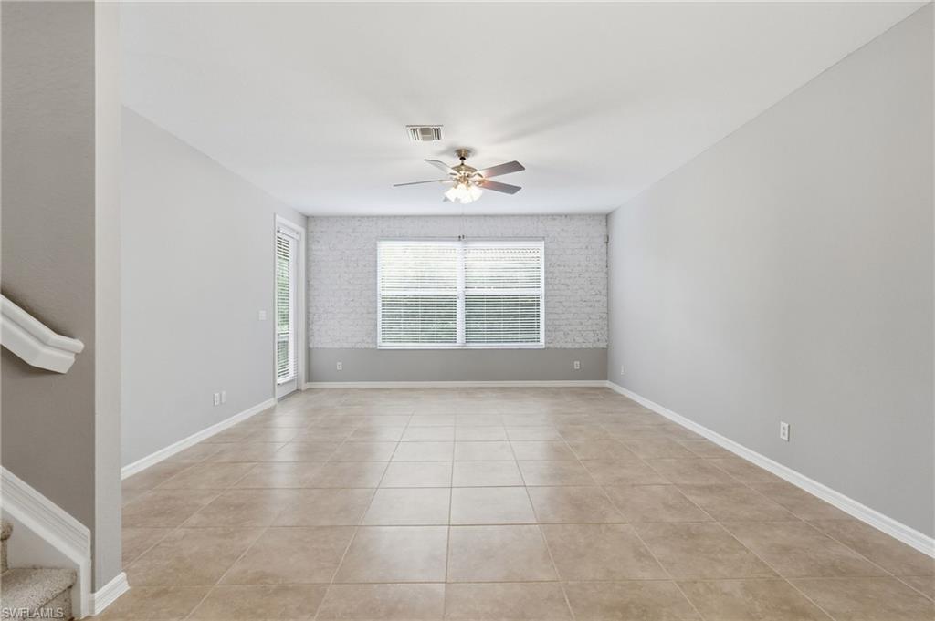 9829 Roundstone CIR photo 8