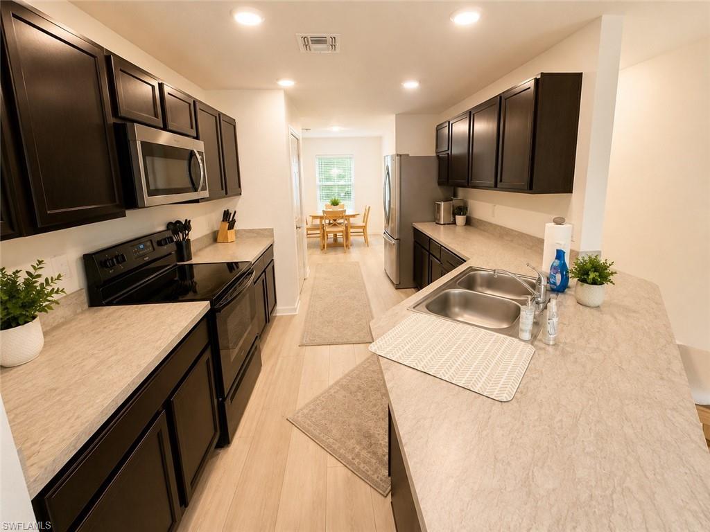 120 NW 25th AVE