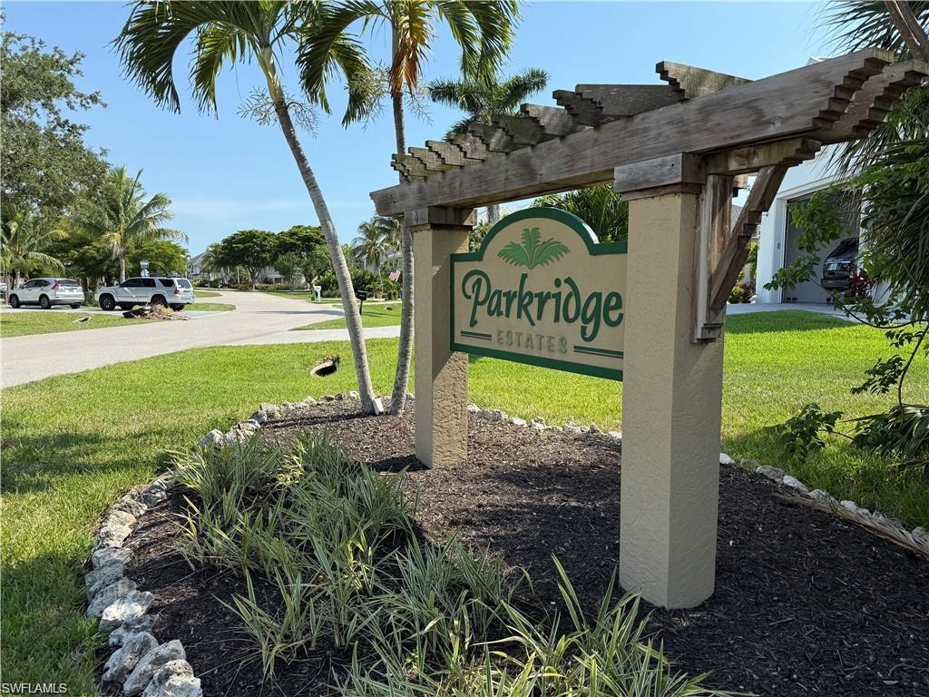 Entrance of community.