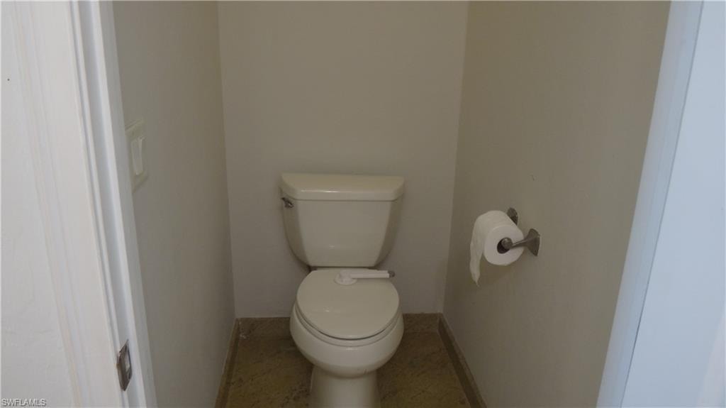 1519 SW 40th TER photo 16