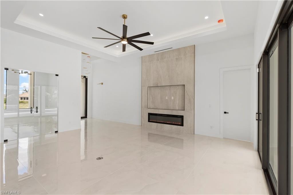 Recessed ceiling with an integrated modern ceiling fan
