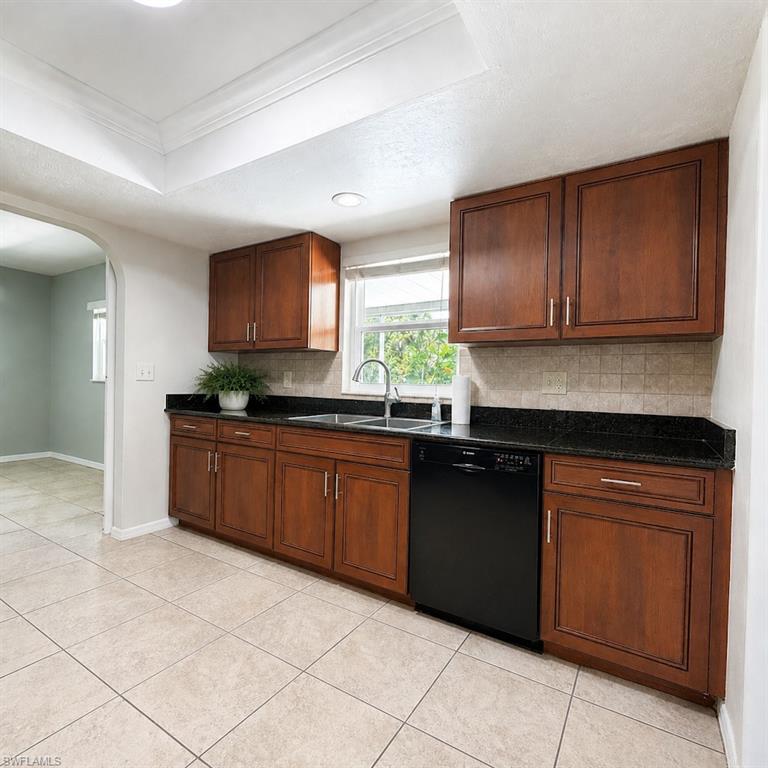 124 SE 27th ST