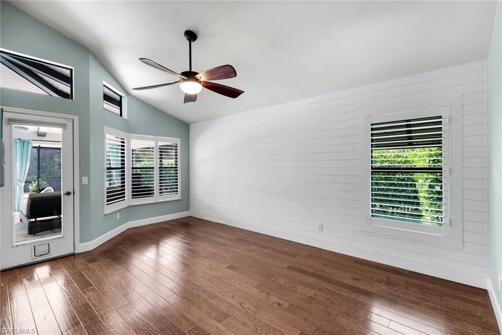 520 Raven WAY photo 14