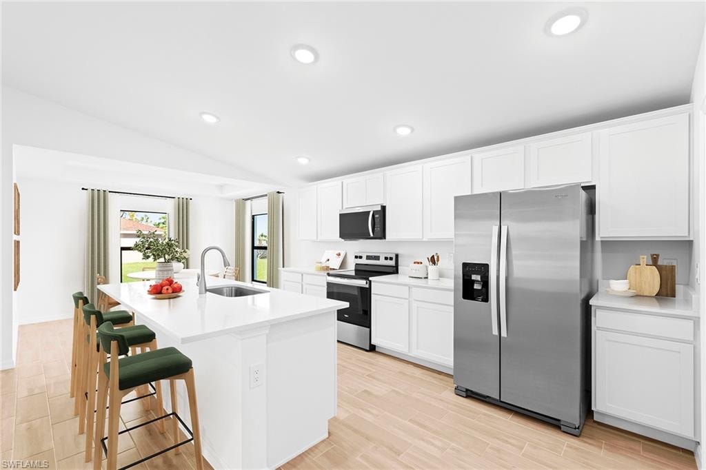 843 Vance ST E photo 6