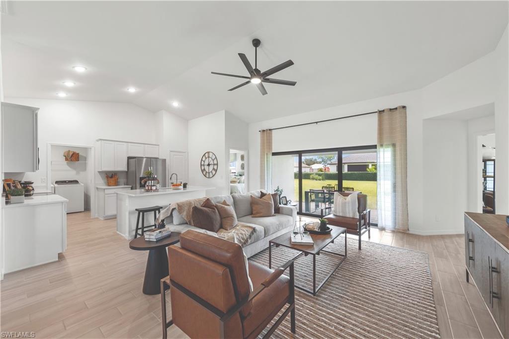 525 Willowbrook DR