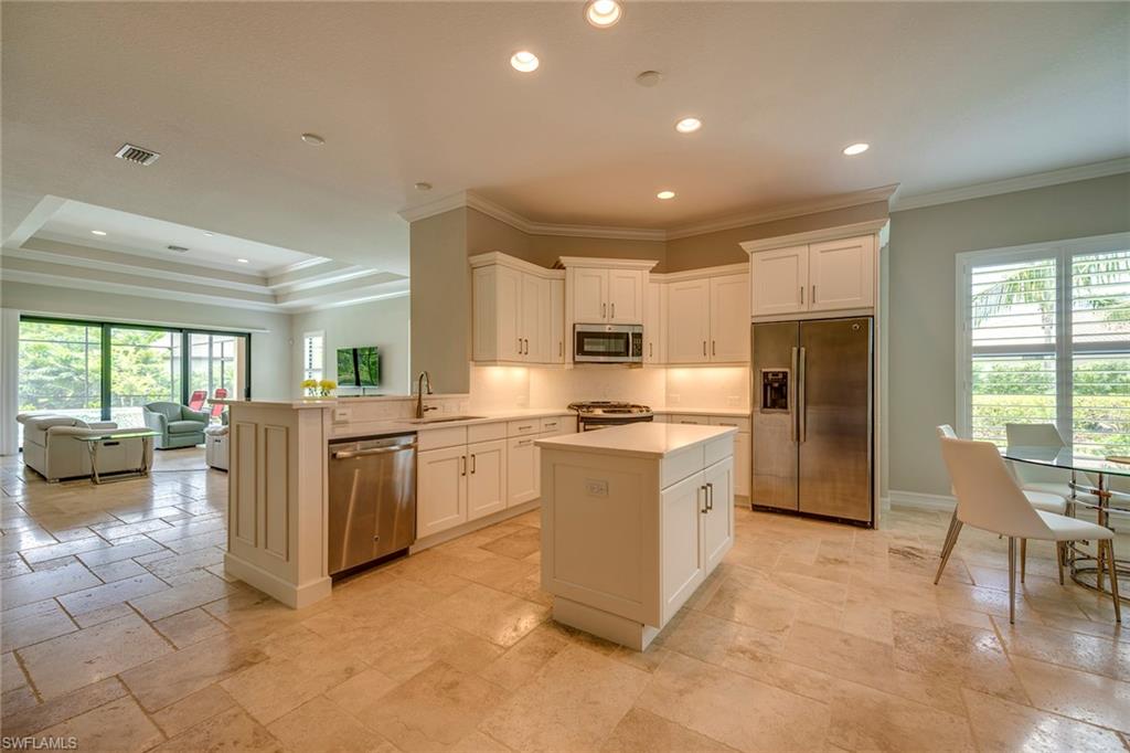 6560 Roma WAY photo 9