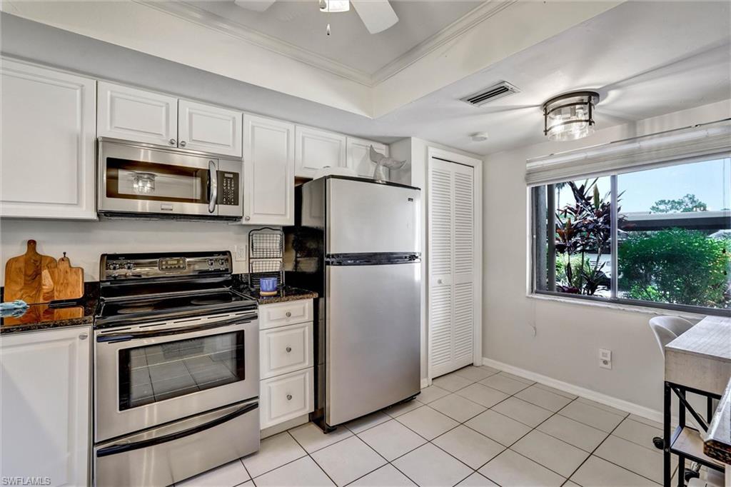 7340 Saint Ives WAY 3102 photo 6