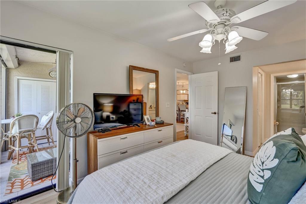 7340 Saint Ives WAY 3102 photo 24
