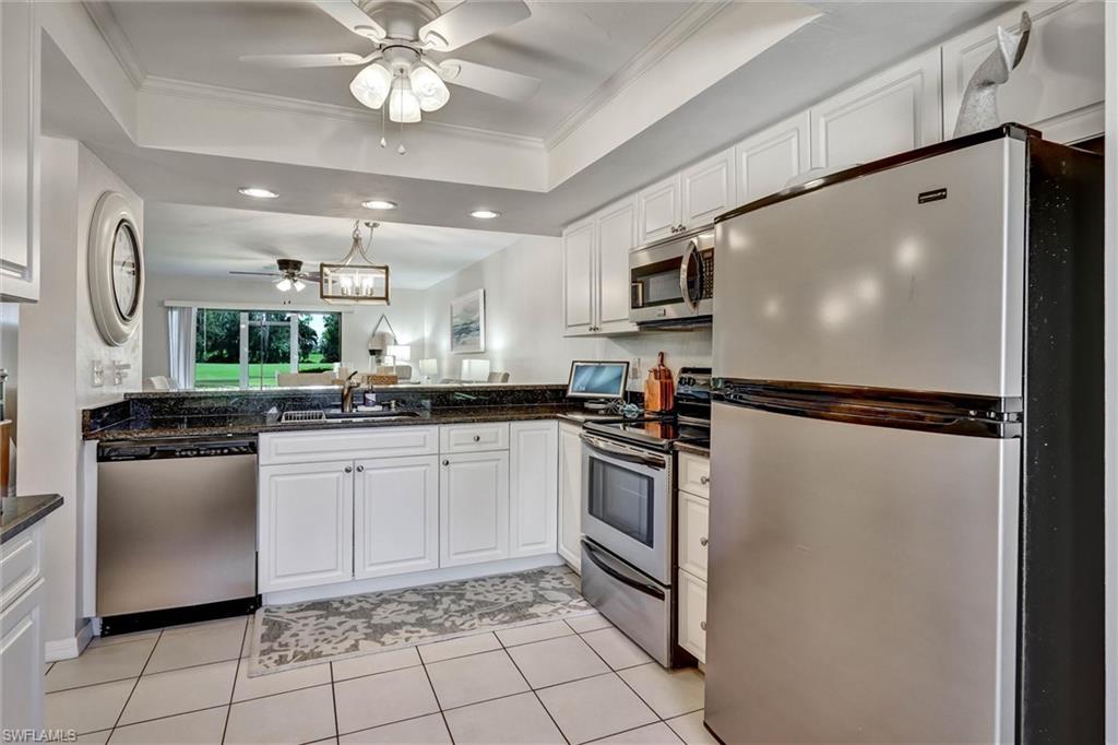 7340 Saint Ives WAY 3102 photo 10