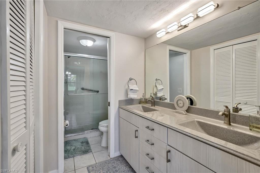 7340 Saint Ives WAY 3102 photo 25