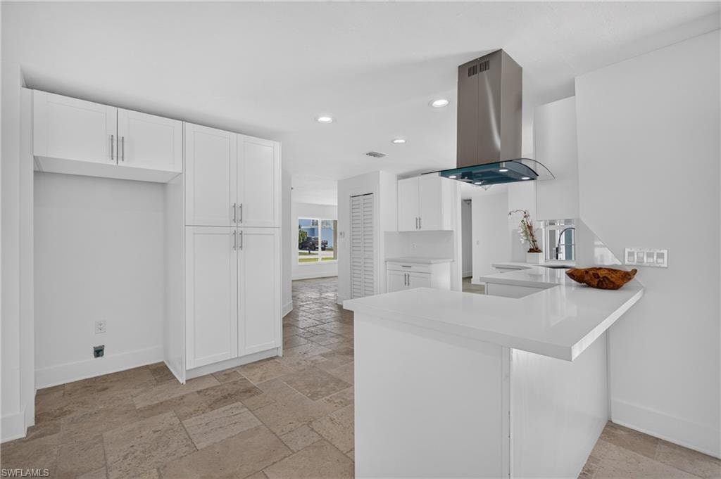 6049 Perthshire LN photo 12