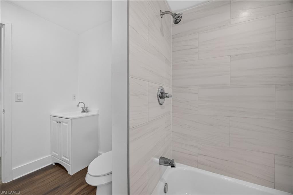 6049 Perthshire LN photo 26