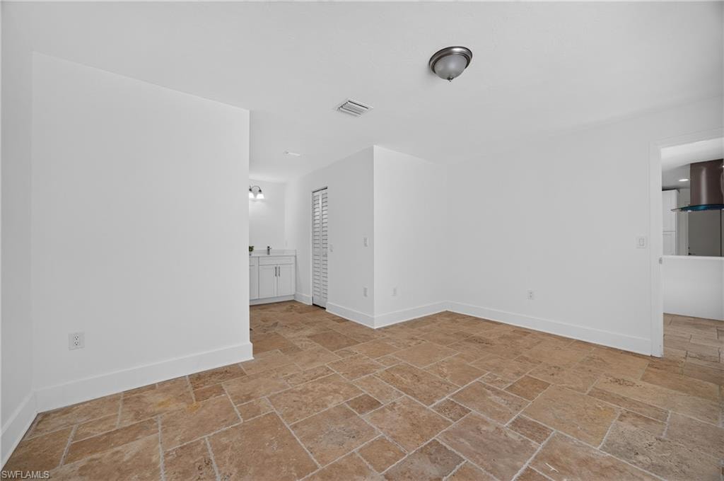 6049 Perthshire LN photo 20