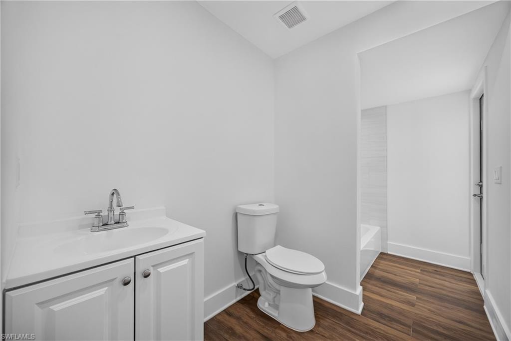 6049 Perthshire LN photo 24