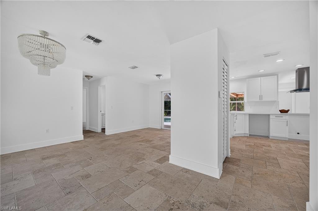 6049 Perthshire LN photo 8