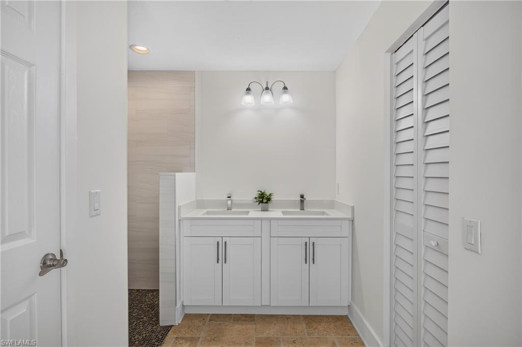 6049 Perthshire LN photo 21
