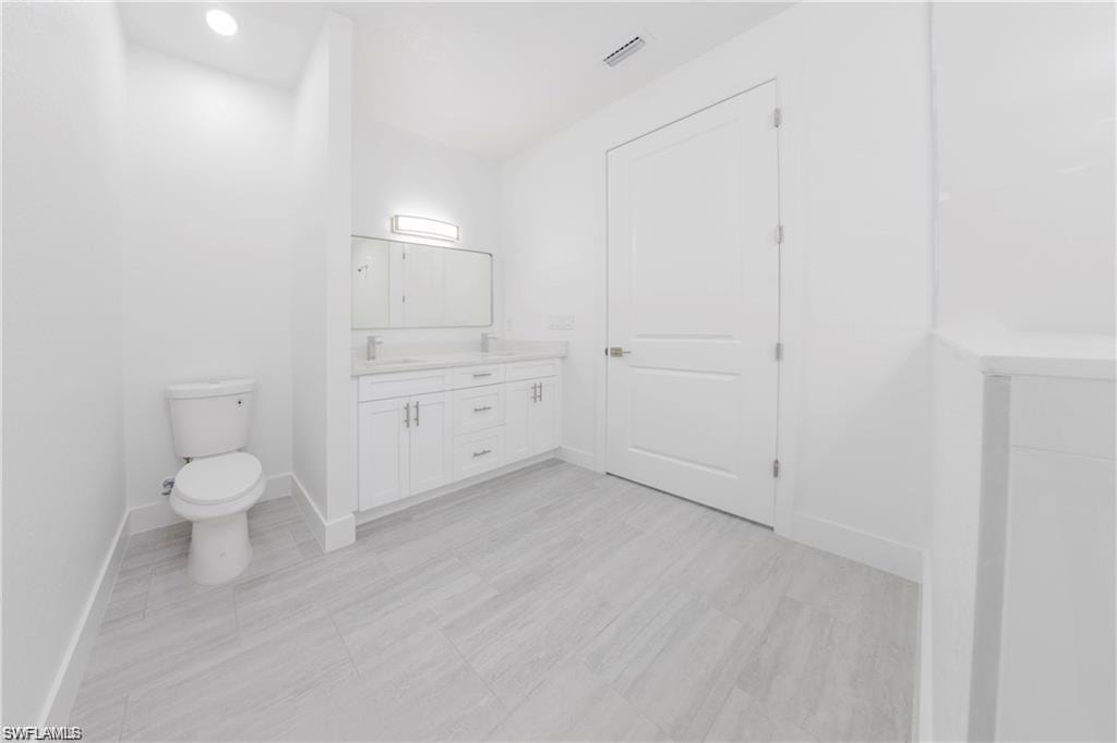 821 Newell ST E 821 photo 25